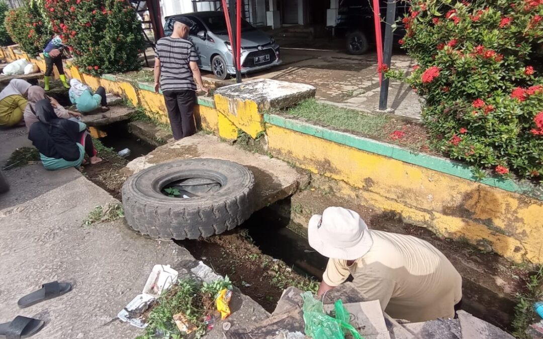 Jum’at Bersih Pasar Sentral Malili Desa Baruga